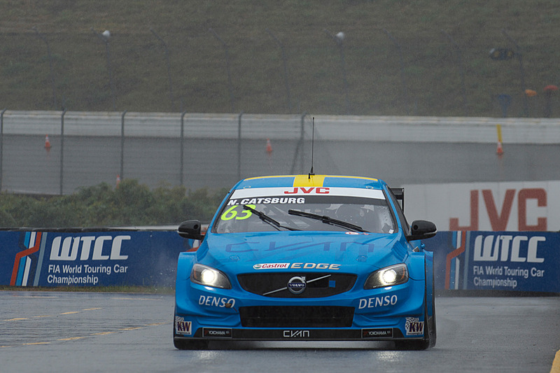 午前中に行なわれたフリー走行2回目の様子、この時点では雨はそれほどは強くなった