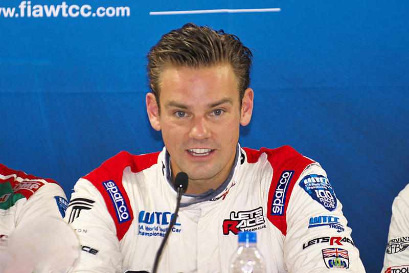 トム・チルトン選手