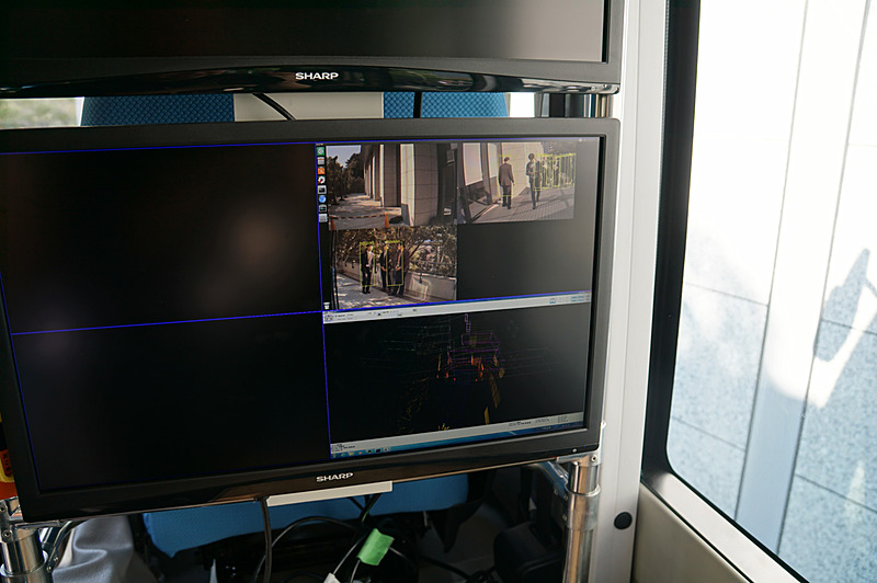 画面の右下側に表示されているのがLiDARからのデータ。それらをセンサーフュージョンすることで精度を上げている