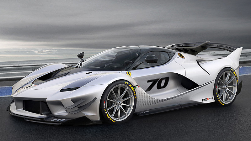 サーキット走行限定の実験車両「FXX-K Evo」