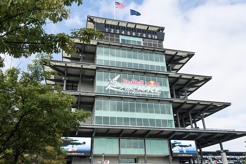 モーター・スピードウェイのコントロールタワー