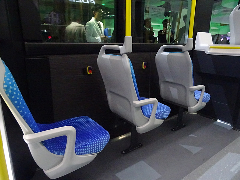 広くフリースペースがとられた車内は車椅子でも動きやすい