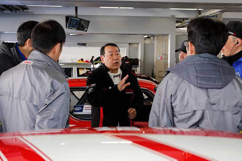 グリッドウォークやピットウォークでは選手や監督などと触れ合うチャンスも