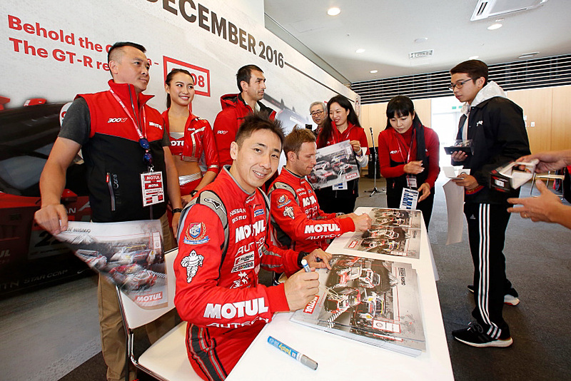 SUPER GTの参戦選手や監督などのサイン会やフォトセッションなどにも参加できる「ホスピタリティルームパス」