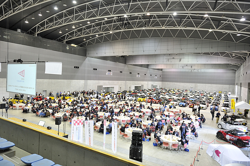 「LOVE SKY PROJECT ＃1 STAR DRIVE＠美星町 by COPEN 15th ANNIV.」で行なわれた屋内イベントの様子