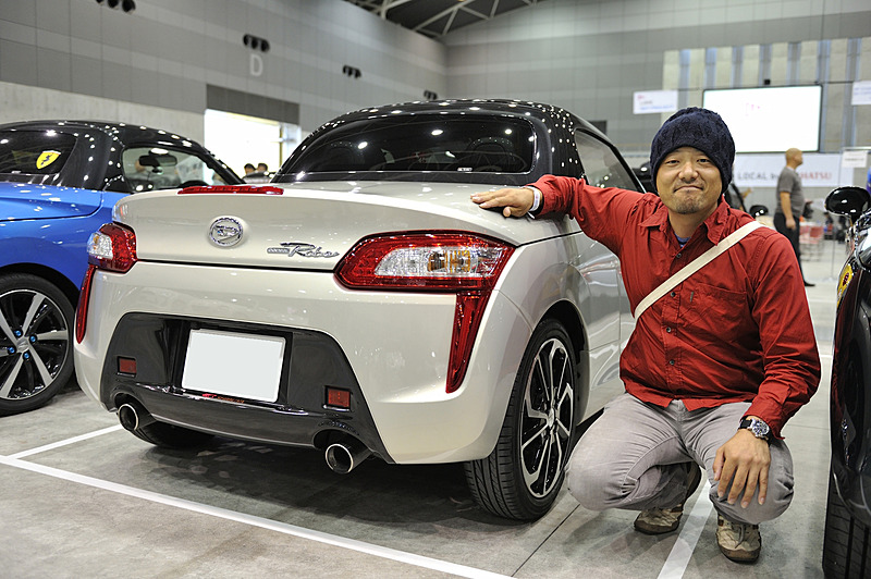 廃車クラスの事故から修理したNaoさんのコペン Robe。初代コペンのシャンパンメタリックに塗り替えている