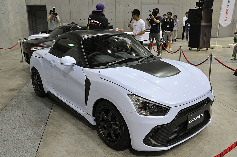 塗装済みの「COPEN 400 TDC」ボディキット装着車