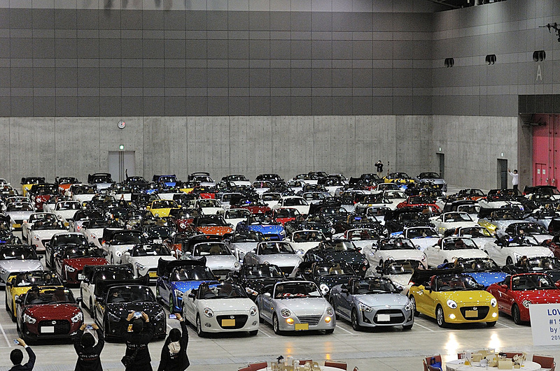 MCのかけ声でみんな一斉にアクティブトップをオープンする