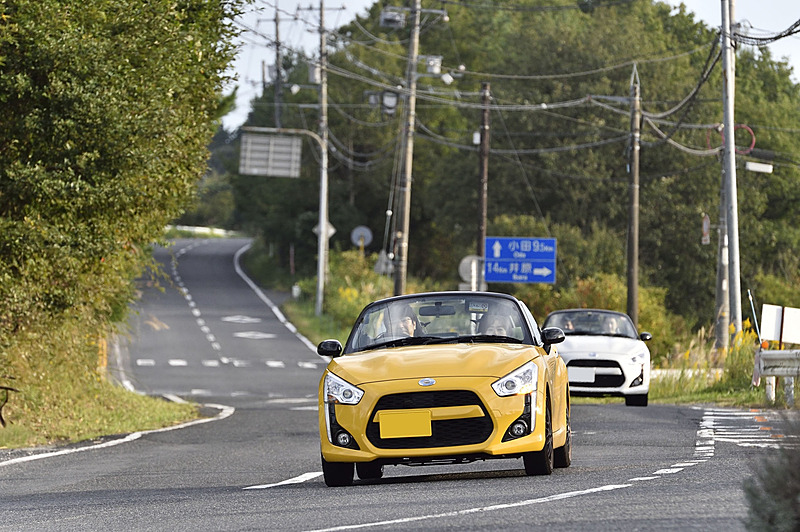 「STAR VIEWING PARTY」が行われる美星町の「星の郷ふれあいセンター」へ向かう参加車