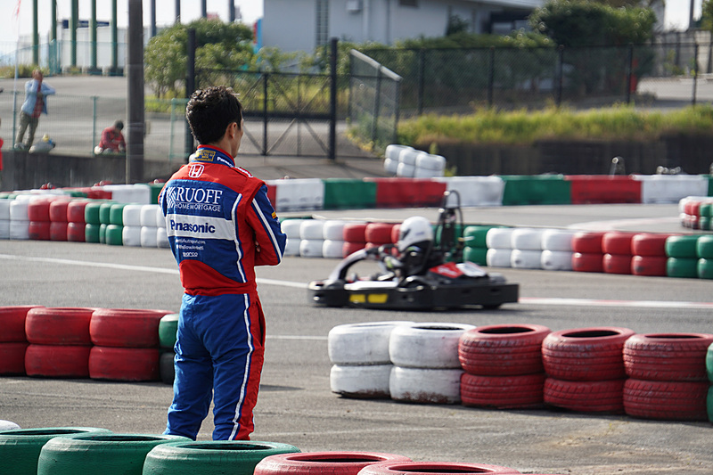 2017年は全国10カ所のカート場「ツインリンクもてぎ」「木更津サーキット」「シーサイドサーキット」「鈴鹿サーキット」「ぴぃたぁぱん」「カートランド四国」「G-7土山サーキット」「ドリームサーキット」「ナチュラサーキット」「オーシャンカートランド」が同企画に賛同。各サーキットでタイムトライアル上位者の計40名が選出された。決勝レースに向けた予選のタイムアタックが行なわれた