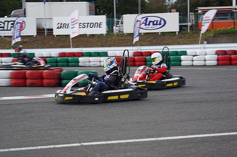 琢磨選手のアドバイスが反映され、子供たちによるクリーンなレースが展開された