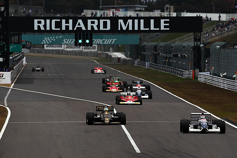 SUZUKA Sound of ENGINE 2016のF1デモレース