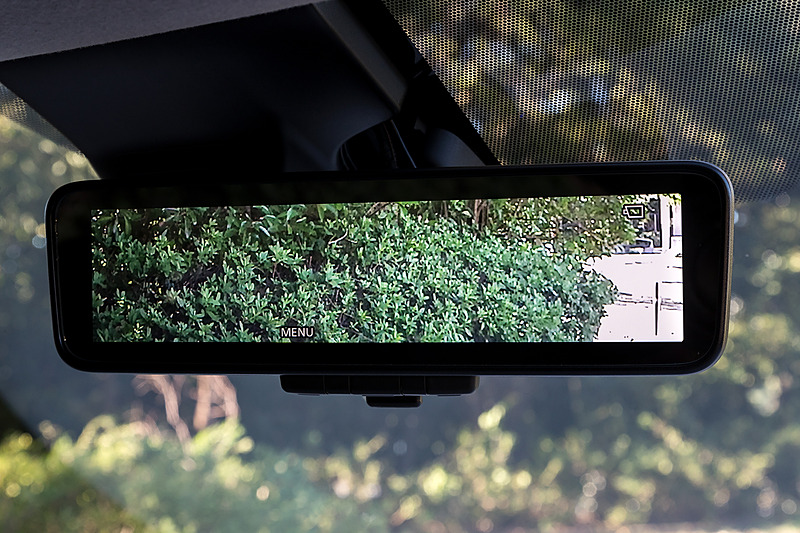 「インテリジェント ルームミラー」はGに標準装備、Xにオプション設定