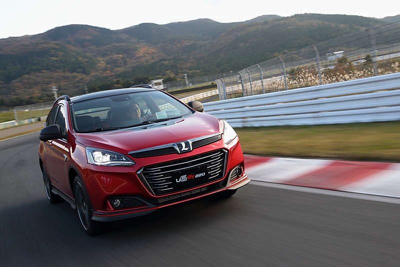 Luxgen（ラクスジェン）ブランドのSUV「U6」シリーズのビッグマイナーチェンジモデル試乗会がオートポリスで行なわれた