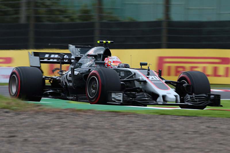 焦点距離300mm（480mm相当）、シャッター速度1/125秒