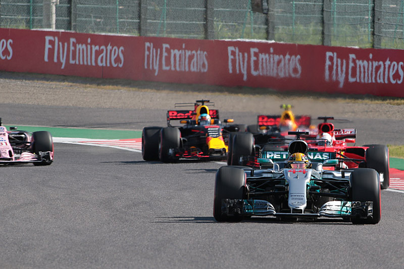 スタートでトップに立ったハミルトン選手。決勝の記事用の写真