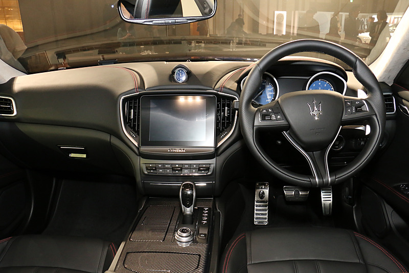 ギブリ S グランスポーツのインテリア