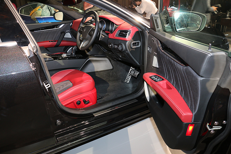 ギブリ グランルッソのインテリア