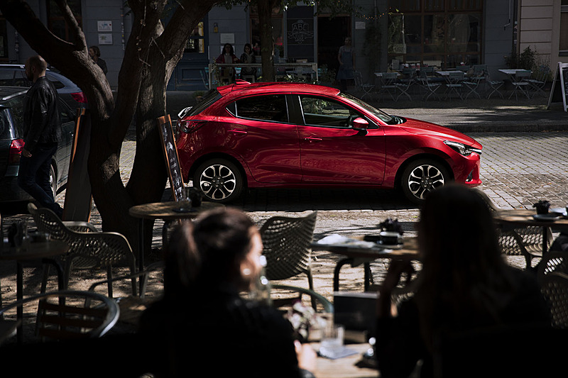 デミオ「XD Noble Crimson」