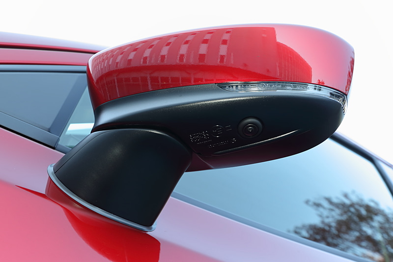 i-ACTIVSENSEのセンサーやカメラ類。新しく360°ビューモニターをオプション設定した