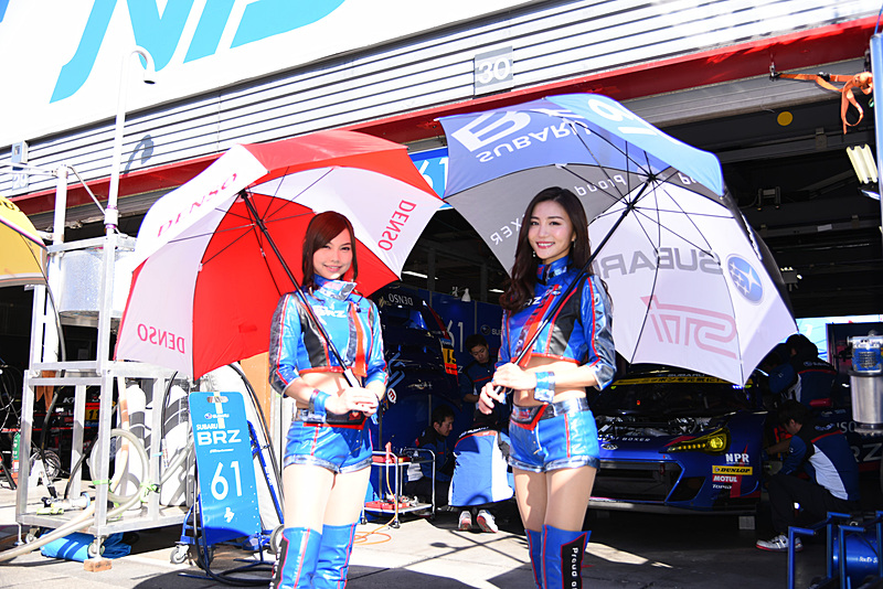 スバルのブースも人気が高かった。61号車 SUBARU BRZ R&D SPORT（井口卓人/山内英輝組）