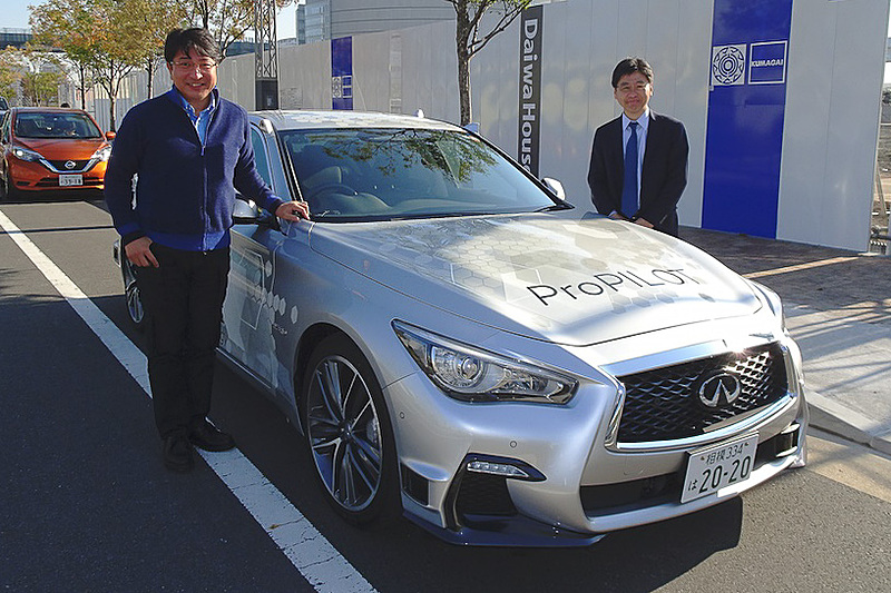 日産で自動運転技術の取りまとめを行なっている飯島徹也氏（右）に解説いただいた