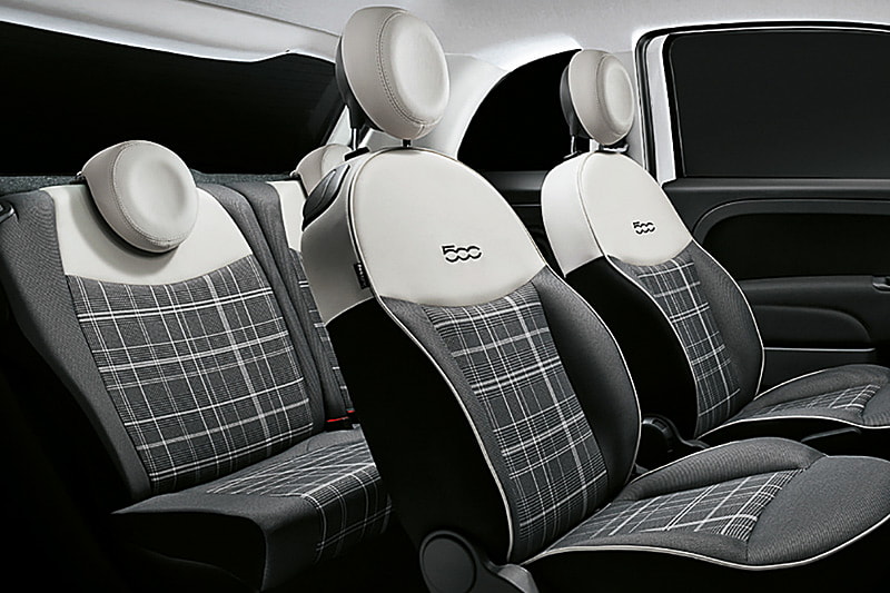 Lounge専用ファブリックシートを採用するインテリア