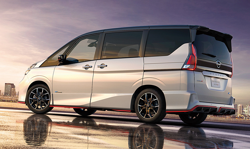 エクステリアでは空力パーツなど専用アイテムが与えられる