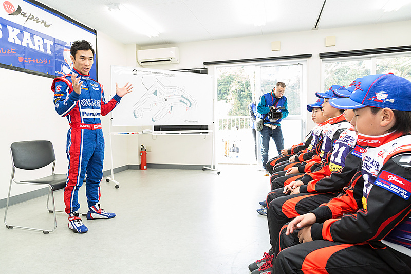 開会式ではレーサーとしての心構えやコース説明を実施