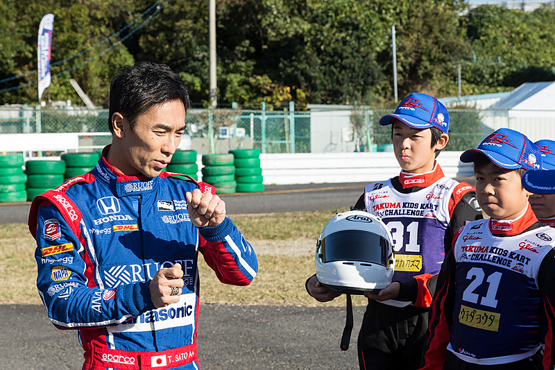 ピットに戻ったところでアドバイスしていく