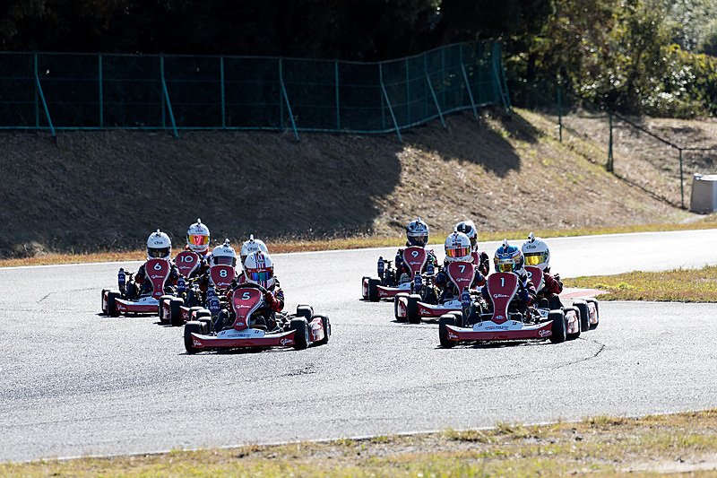 事前に練習を行なったとはいえ見事なローリングスタート