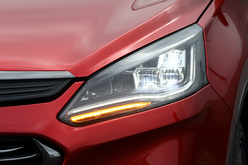 新開発となるLEDヘッドライト＆テールランプの点灯パターン。フォグランプも備わる