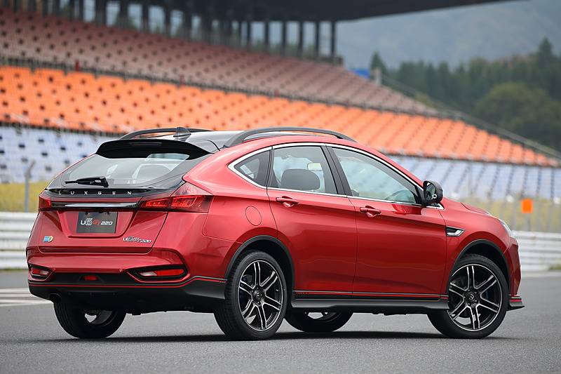 「U6 GT220」のボディサイズは4640×1825×1610mm（全長×全幅×全高）、ホイールベースは2720mm