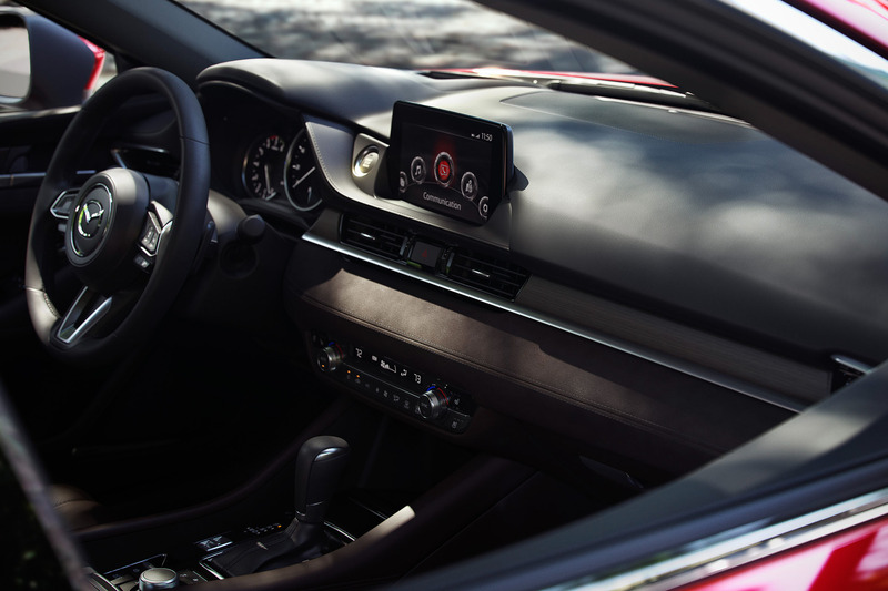 「Mazda6（日本名：アテンザ）」セダンの商品改良モデルのインテリア