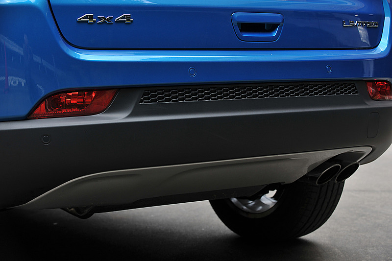 Limitedのみパワーリフトゲートをオプション設定する。テールランプはLED