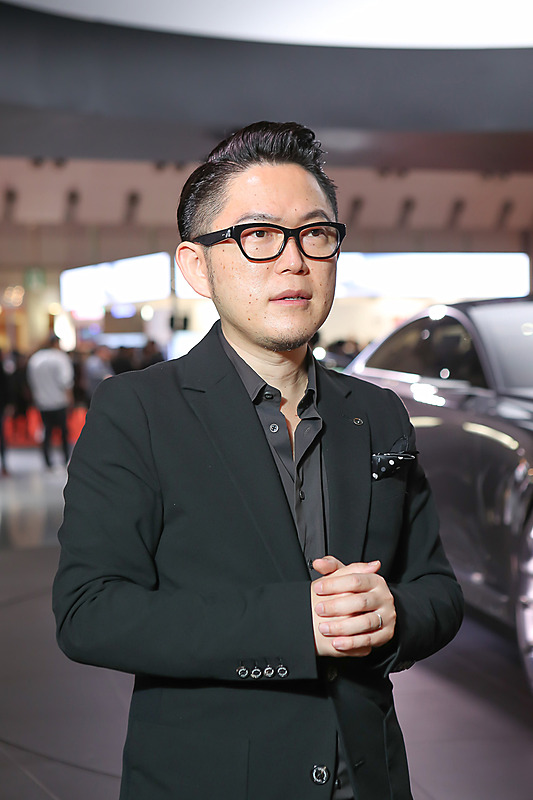 岩尾氏は今回のVISION COUPEとともに、2015年の東京モーターショーで初公開された「RX-VISION」のデザインも取りまとめた人物