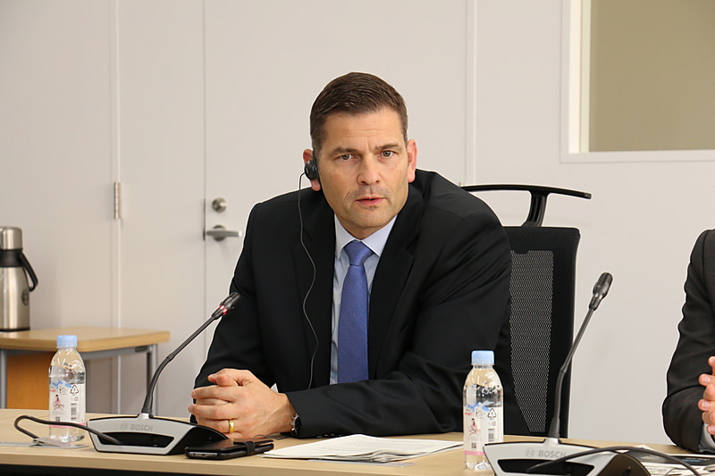 三菱ふそうトラック・バス株式会社 代表取締役社長 最高経営責任者（CEO）マーク・リストセーヤ氏