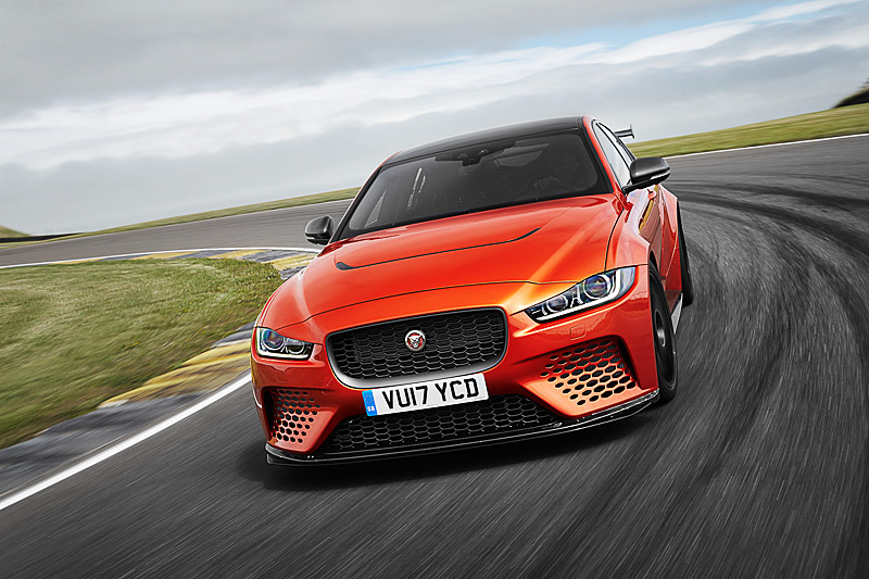 世界販売台数300台限定の「XE SV PROJECT 8」