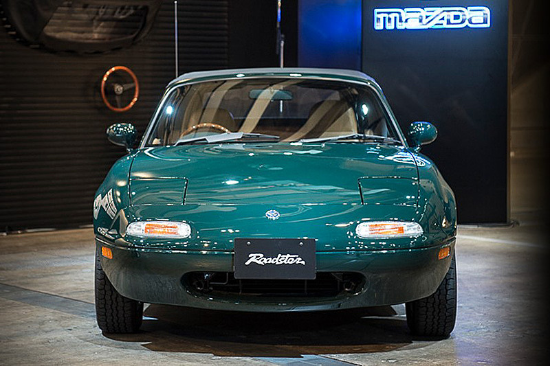 初代「ロードスター（NA型）」のレストアサービスの受け付けを12月13日に開始する