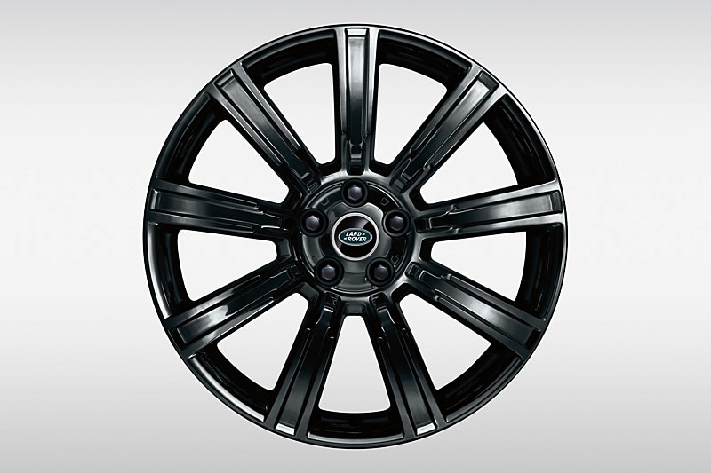 特別装備の21インチ スタイル901 アロイホイール（9スポーク、グロスブラックフィニッシュ）