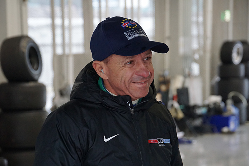 ピットウォークにもモレノ氏は参加