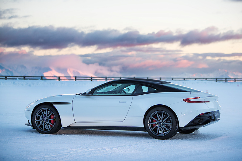 過去に行なわれたOn Iceプログラムの様子