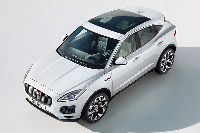日本初公開となるジャガー「E-PACE」