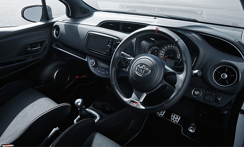 ヴィッツGRMNのインテリア