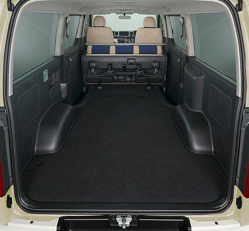 Type Iのラゲッジスペース