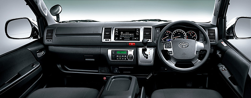 ハイエース バンのスーパーGL、標準ボディ、ディーゼルエンジン搭載車のインテリアイメージ