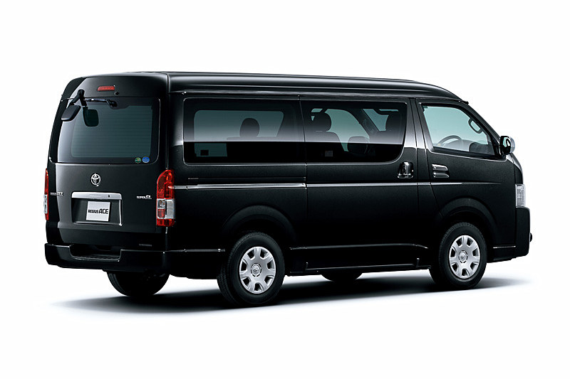 レジアスエース バンのスーパーGL、ワイドボディ、ディーゼルエンジン搭載車（ブラックマイカ）