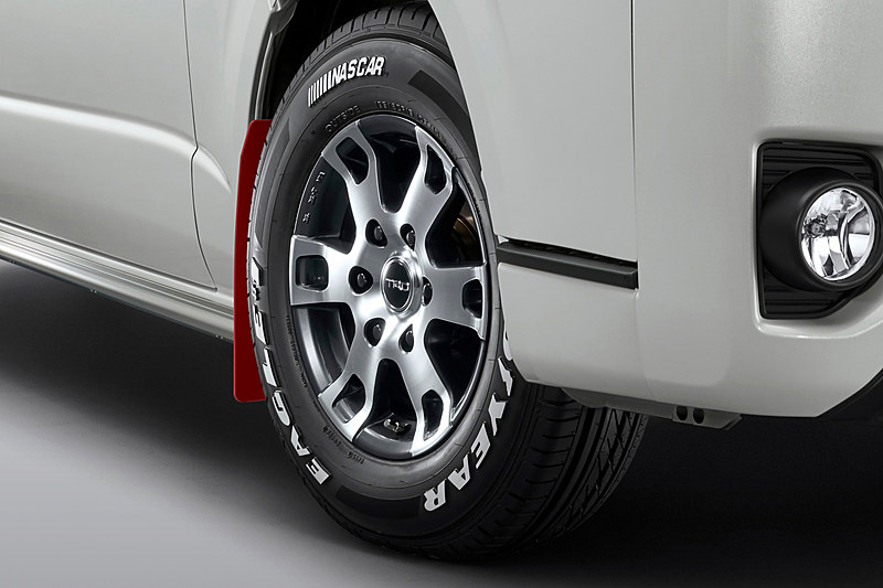 15インチアルミホイール「TF7A」＆タイヤセット：16万4000円/1台分（税別）