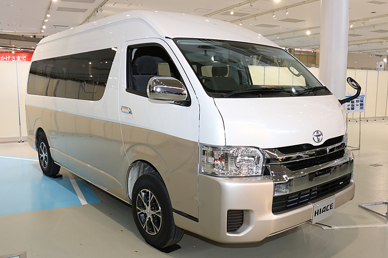 ハイエース ワゴン グランドキャビン（4WD）