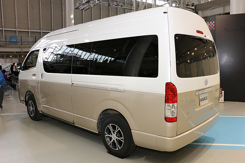 ハイエース ワゴン グランドキャビン（4WD）